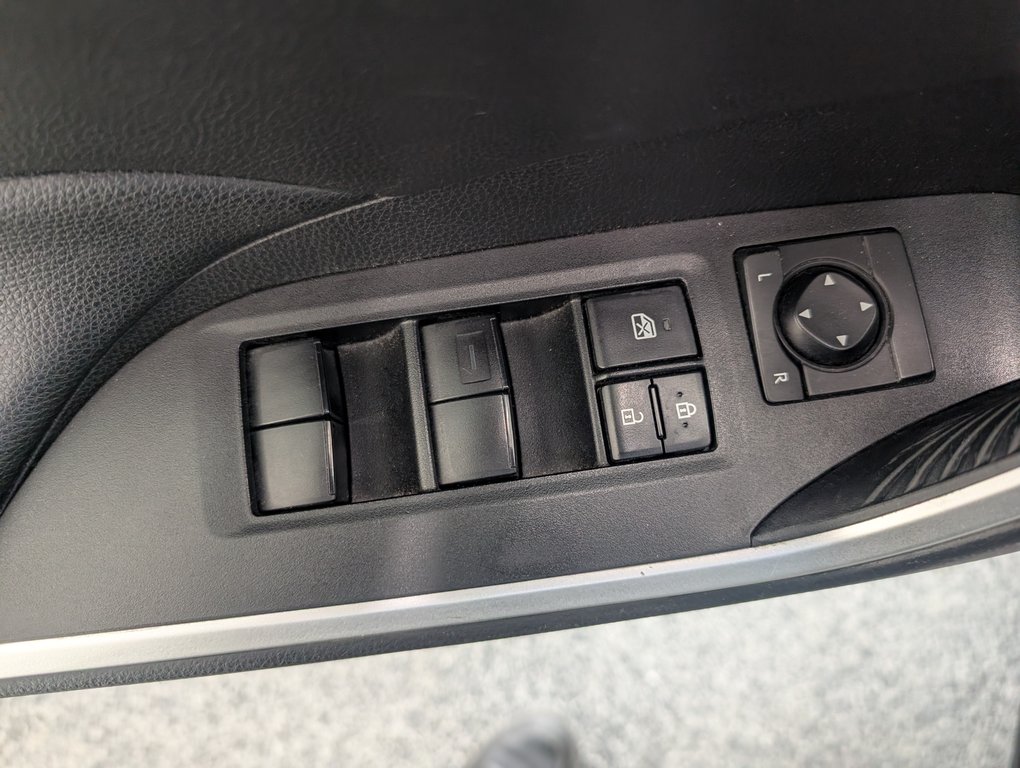 2021 Toyota RAV4 LE, A/C, in Magog, Quebec - 13 - w1024h768px