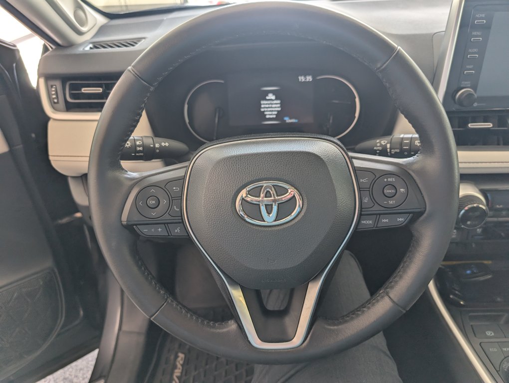 Toyota RAV4 Limited AWD, CUIT, TOIT, 2021 à Magog, Québec - 13 - w1024h768px