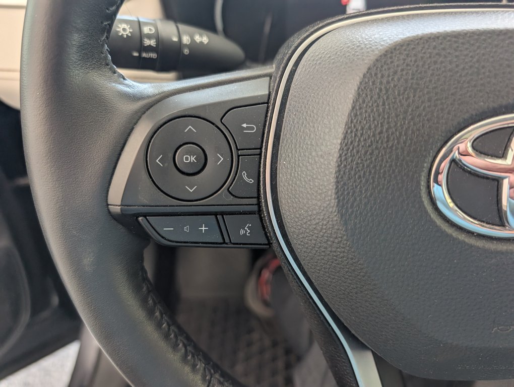 Toyota RAV4 Limited AWD, CUIT, TOIT, 2021 à Magog, Québec - 16 - w1024h768px