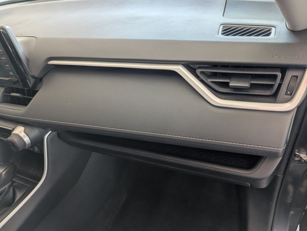 2021 Toyota RAV4 LE AWD, in Magog, Quebec - 9 - w1024h768px