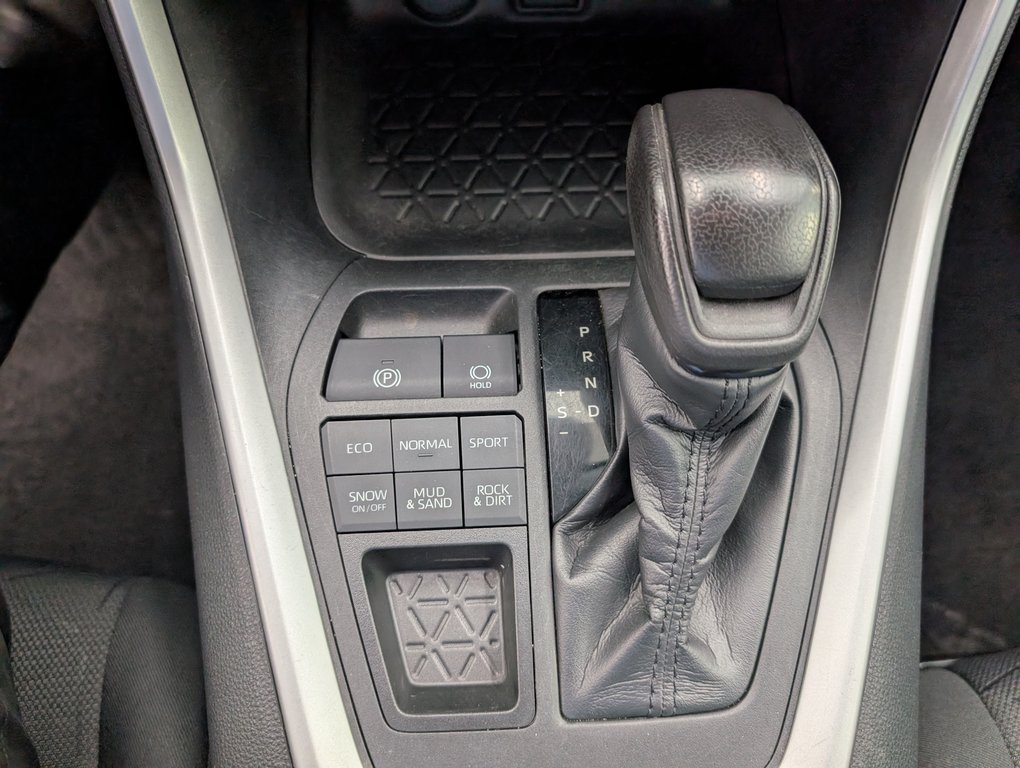 2021 Toyota RAV4 LE AWD, in Magog, Quebec - 15 - w1024h768px
