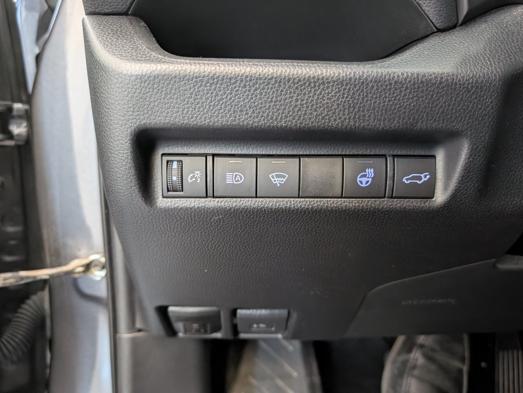 2022 Toyota RAV4 XLE AWD, TOIT, MAGS, in Magog, Quebec - 22 - w1024h768px