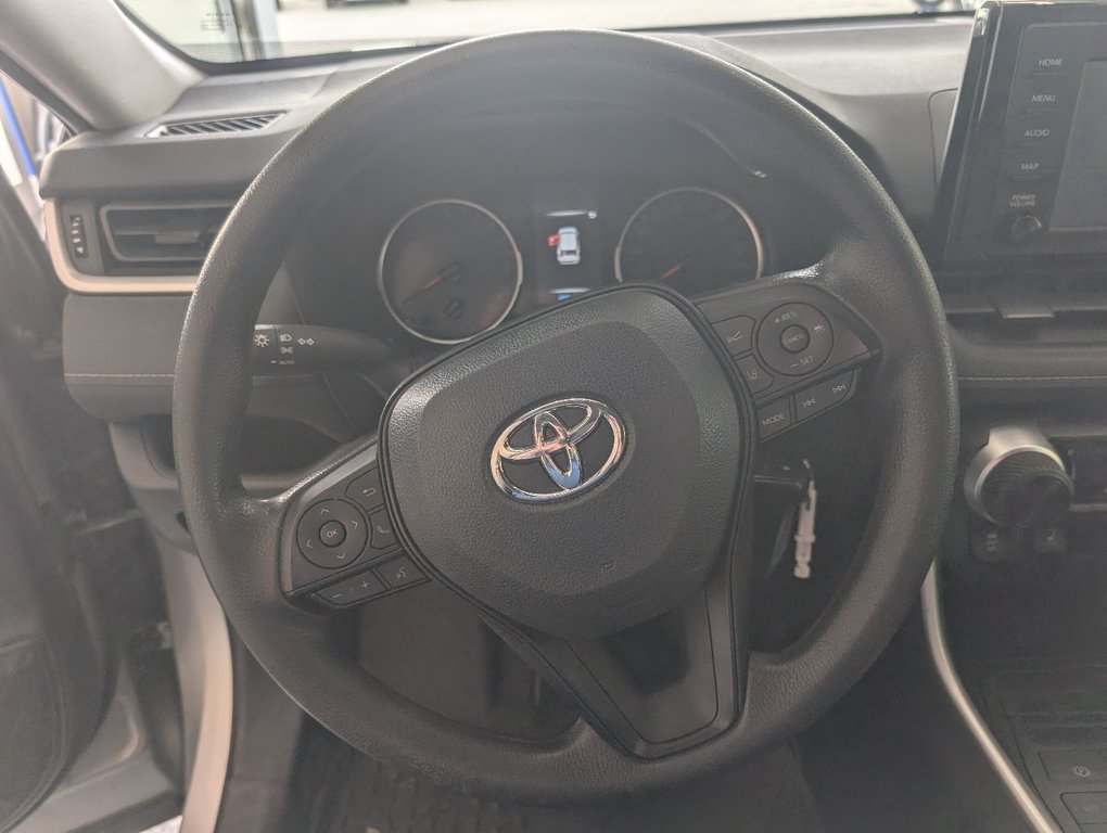 2022 Toyota RAV4 LE AWD, GARANTIE JUSQU EN 2026, in Magog, Quebec - 12 - w1024h768px