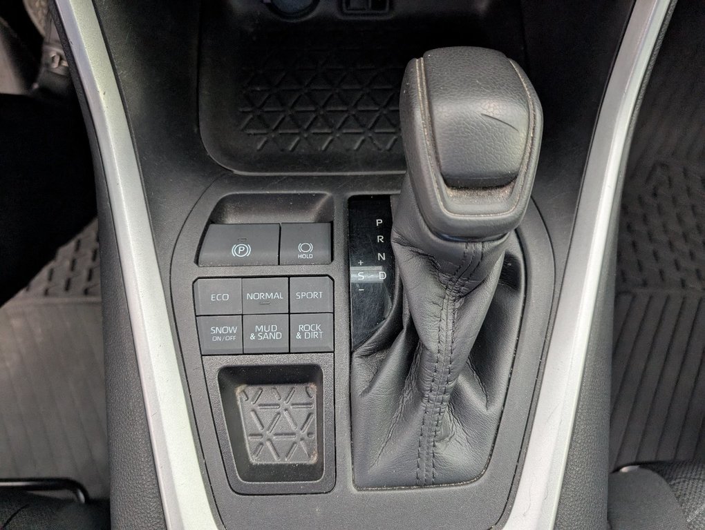 2022 Toyota RAV4 LE AWD, GARANTIE JUSQU EN 2026, in Magog, Quebec - 13 - w1024h768px