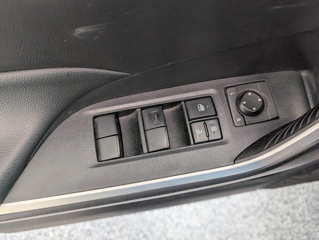2022 Toyota RAV4 LE AWD, GARANTIE JUSQU EN 2026, in Magog, Quebec - 11 - w1024h768px