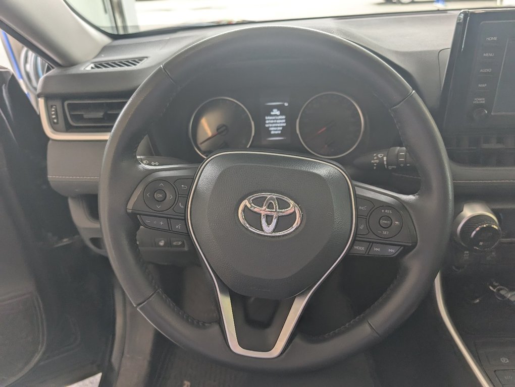 Toyota RAV4 XLE AWD 2022 à Magog, Québec - 15 - w1024h768px