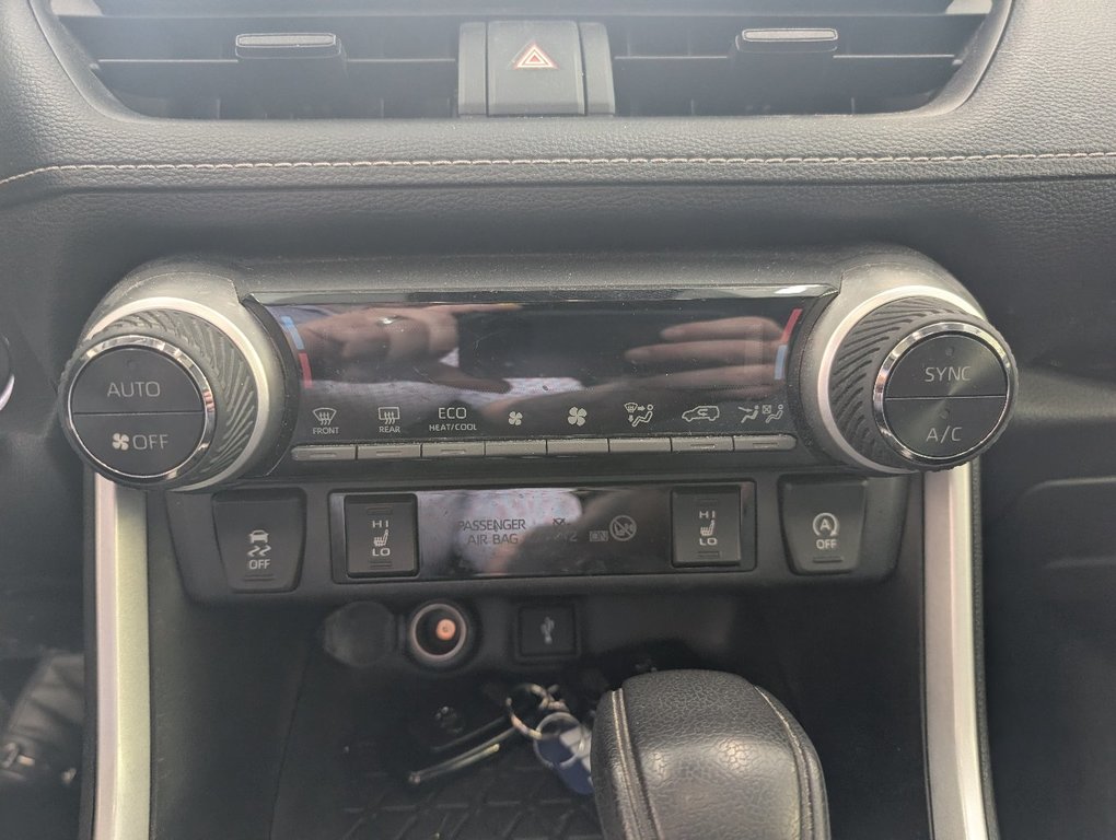 Toyota RAV4 XLE AWD 2022 à Magog, Québec - 17 - w1024h768px