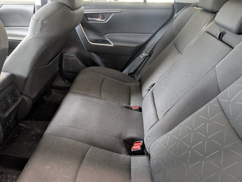 Toyota RAV4 XLE AWD 2022 à Magog, Québec - 11 - w1024h768px