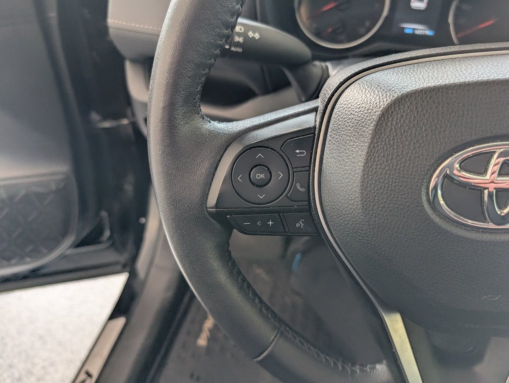 Toyota RAV4 XLE AWD. TOIT, MAGS 2022 à Magog, Québec - 19 - w1024h768px