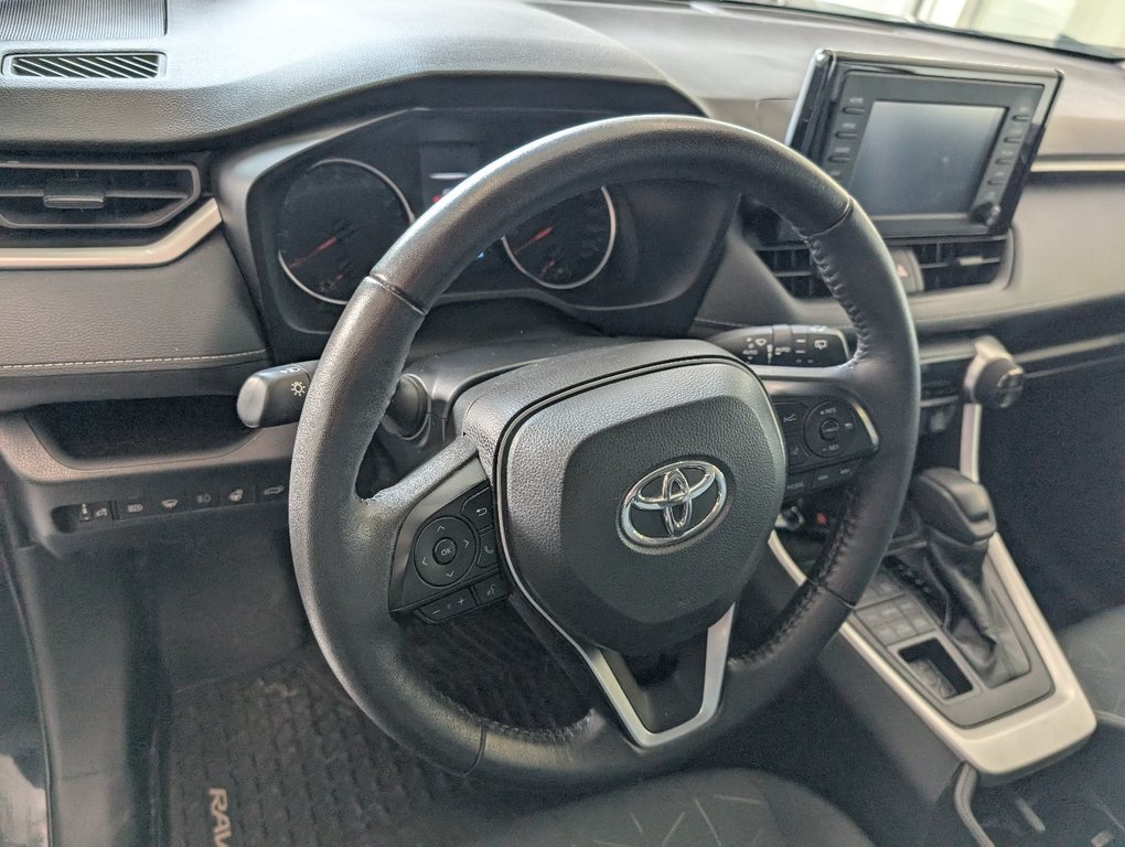 Toyota RAV4 XLE AWD. TOIT, MAGS 2022 à Magog, Québec - 13 - w1024h768px