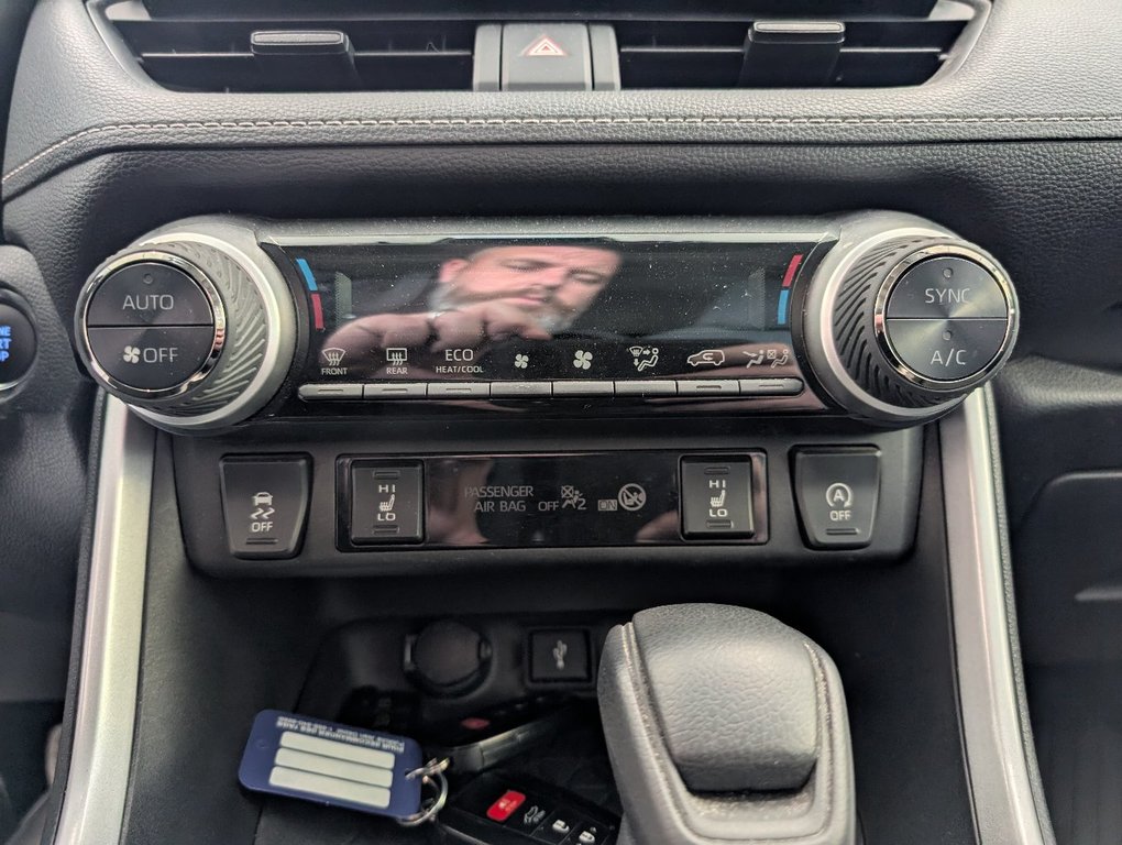 Toyota RAV4 XLE AWD. TOIT, MAGS 2022 à Magog, Québec - 18 - w1024h768px