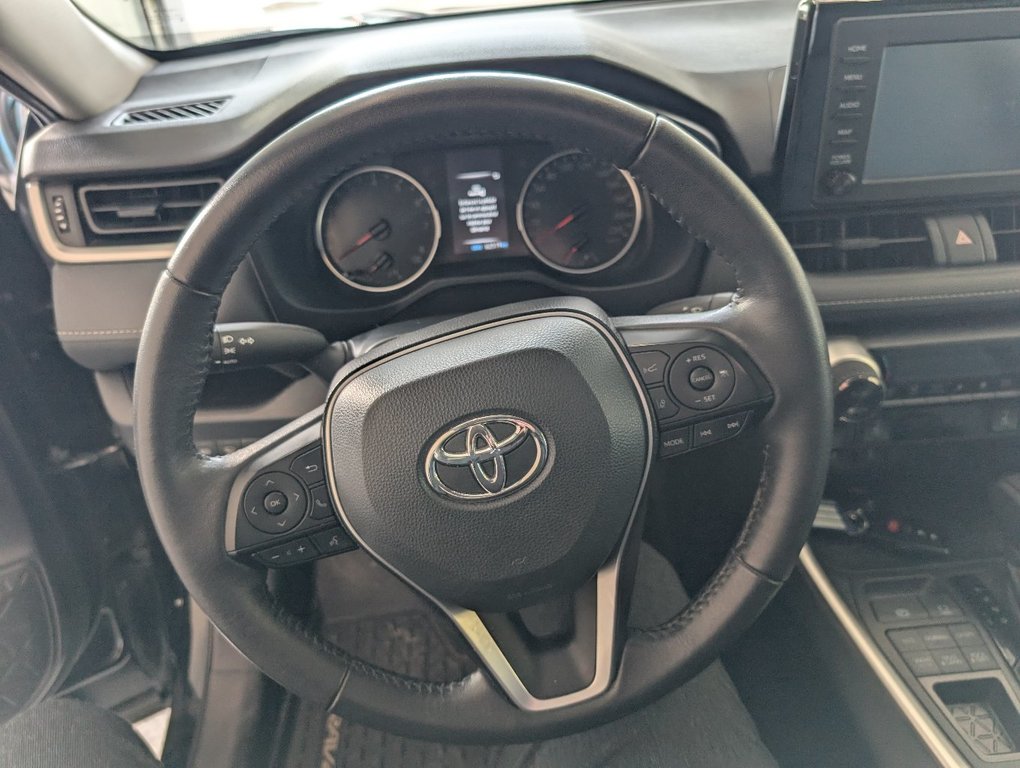 Toyota RAV4 XLE AWD. TOIT, MAGS 2022 à Magog, Québec - 16 - w1024h768px