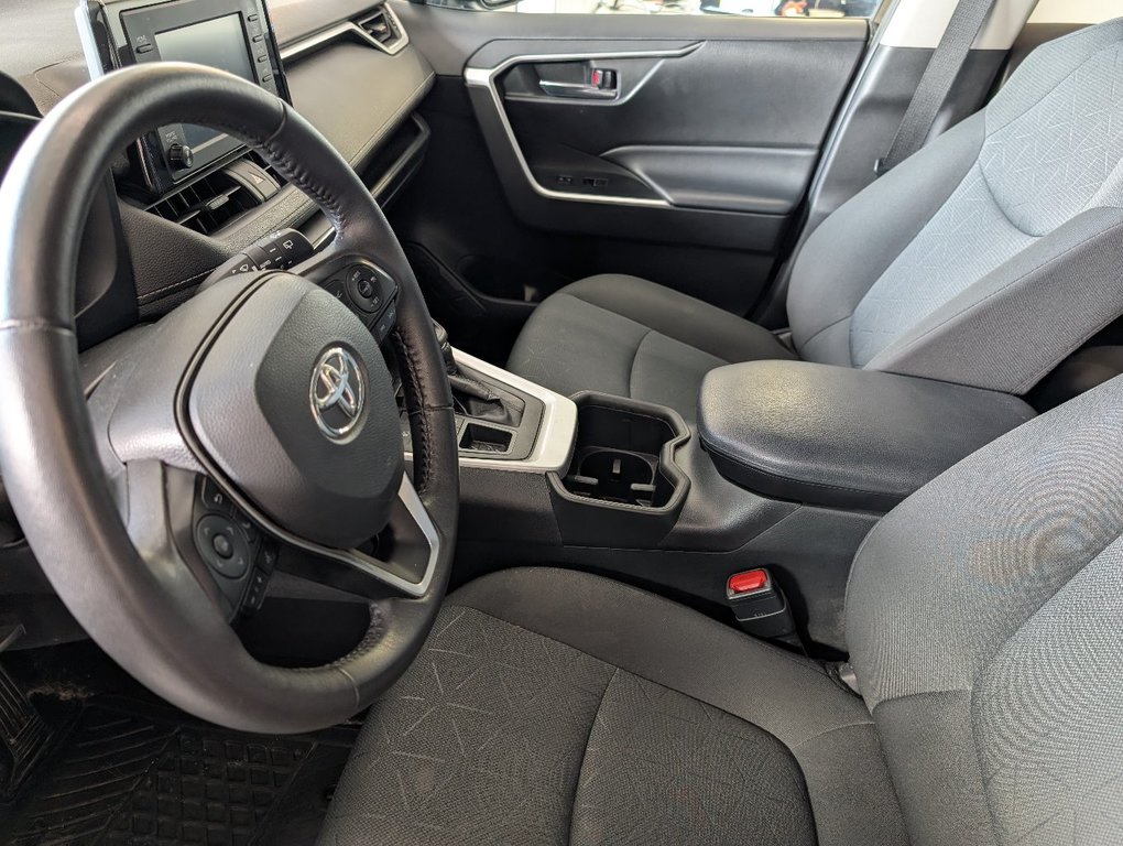 Toyota RAV4 XLE AWD. TOIT, MAGS 2022 à Magog, Québec - 12 - w1024h768px
