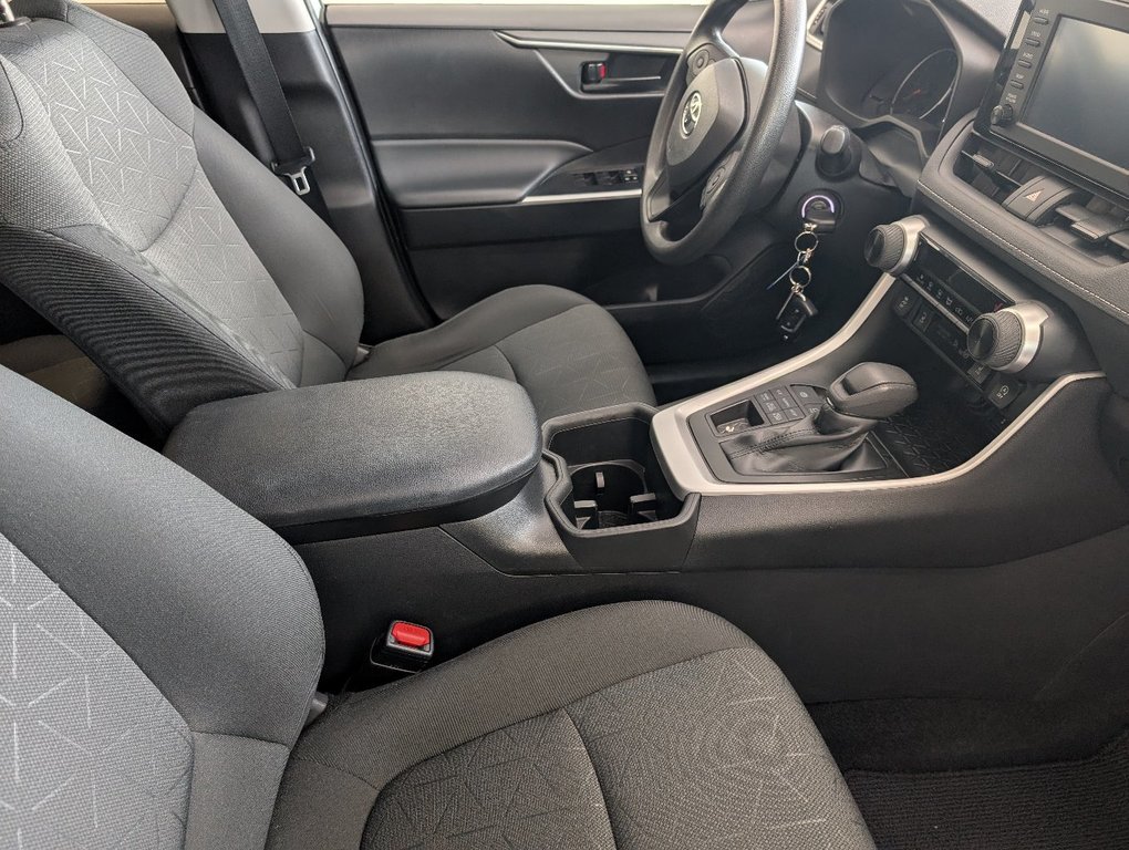 Toyota RAV4 LE AWD, GARANTIE JUSQU EN 2026, 2022 à Magog, Québec - 9 - w1024h768px