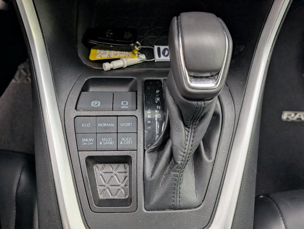 Toyota RAV4 XLE PREMIUM AWD, GARANTIE JUSQU EN 2026, 2022 à Magog, Québec - 18 - w1024h768px
