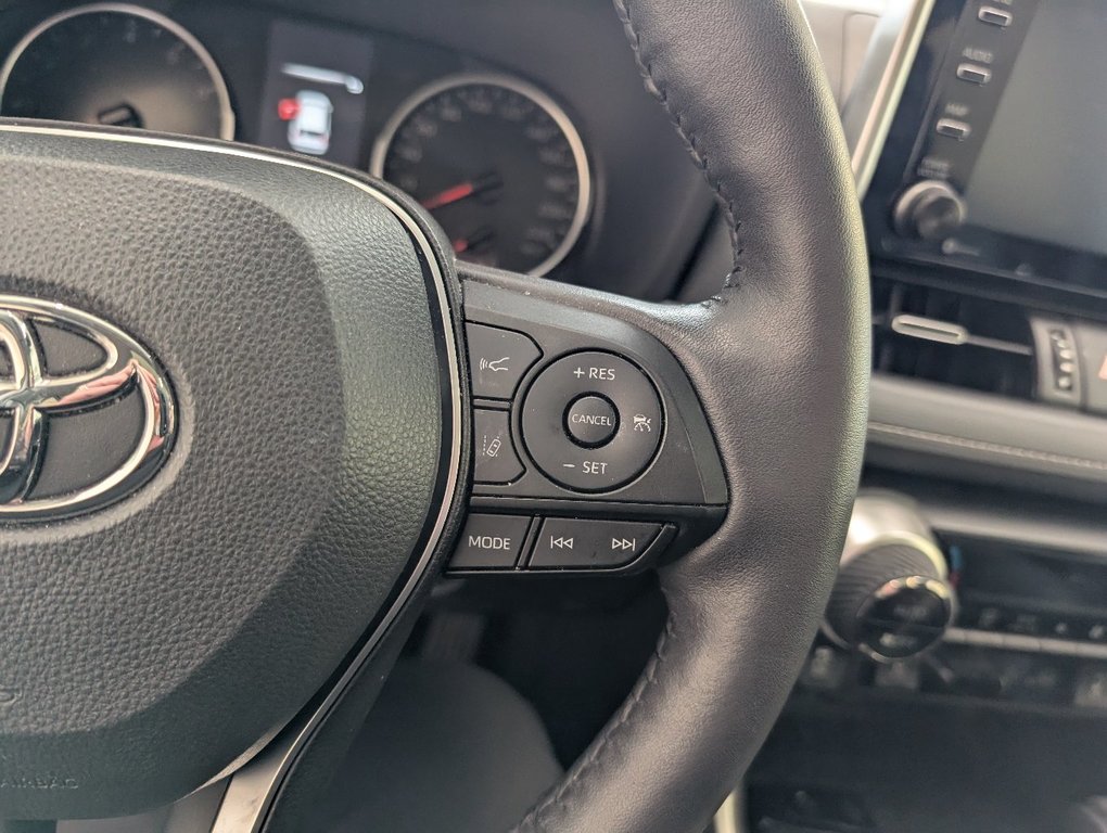 Toyota RAV4 XLE PREMIUM AWD, GARANTIE JUSQU EN 2026, 2022 à Magog, Québec - 21 - w1024h768px
