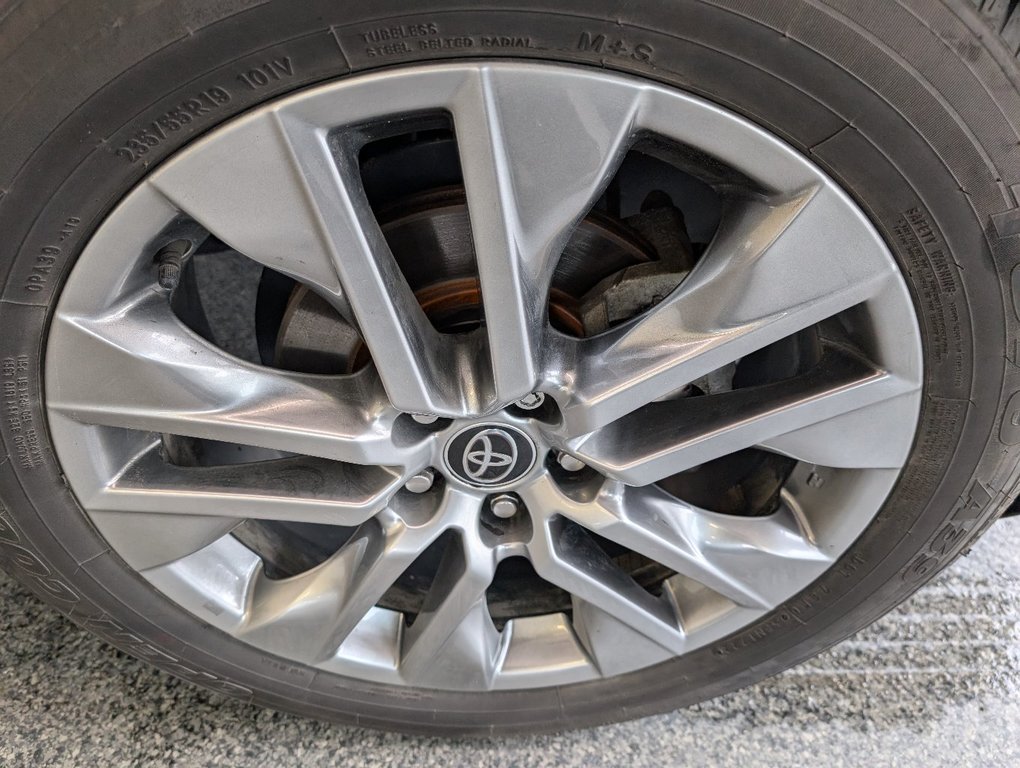Toyota RAV4 XLE PREMIUM AWD, GARANTIE JUSQU EN 2026, 2022 à Magog, Québec - 26 - w1024h768px