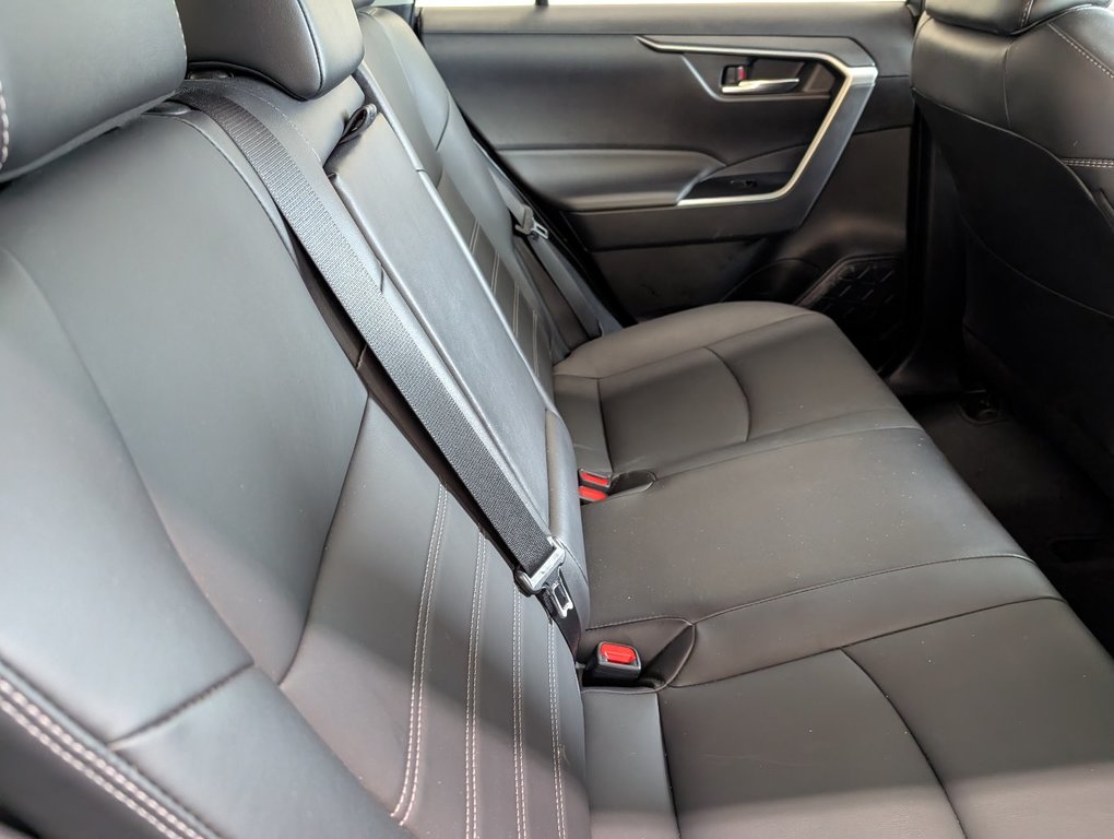 Toyota RAV4 XLE PREMIUM AWD, GARANTIE JUSQU EN 2026, 2022 à Magog, Québec - 8 - w1024h768px