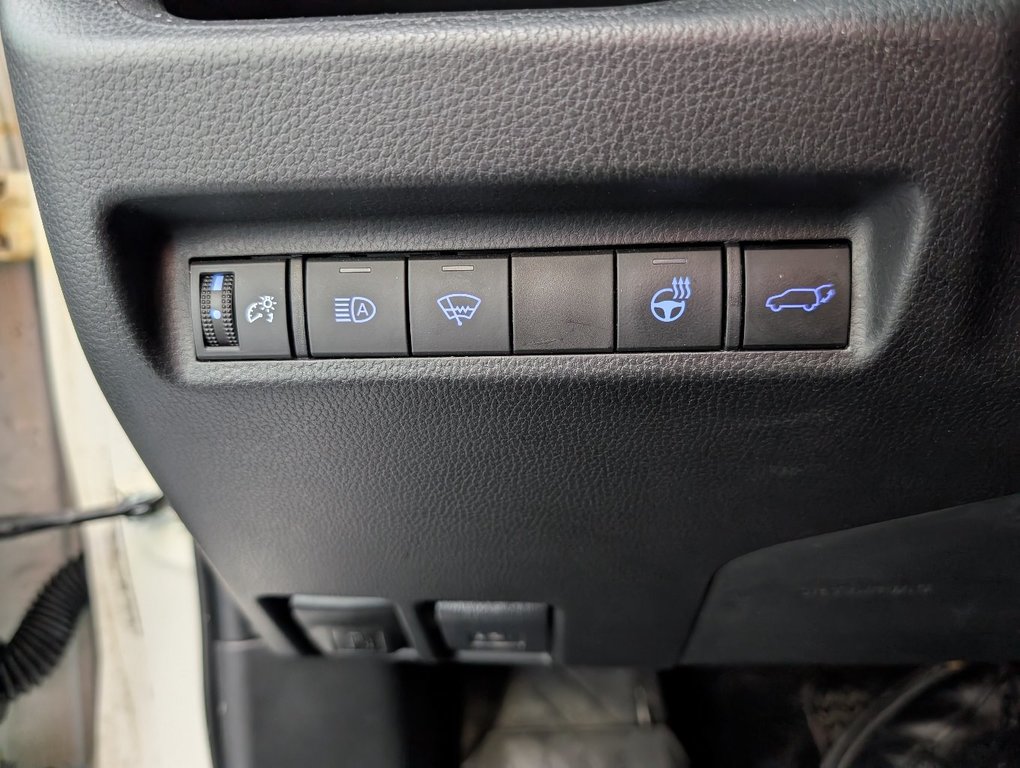 2022 Toyota RAV4 XLE AWD, TOIT, MAGS, in Magog, Quebec - 23 - w1024h768px