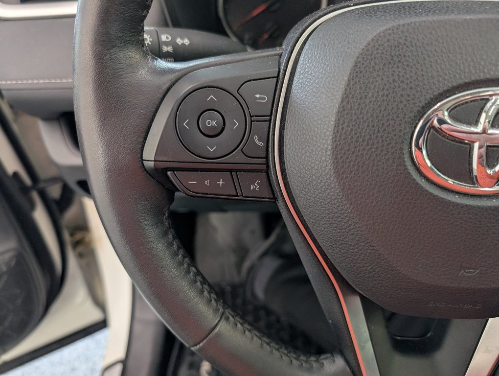 2022 Toyota RAV4 XLE AWD, TOIT, MAGS, in Magog, Quebec - 19 - w1024h768px