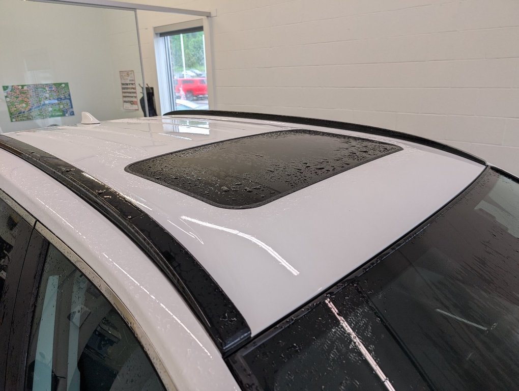2022 Toyota RAV4 XLE AWD, TOIT, MAGS, in Magog, Quebec - 26 - w1024h768px
