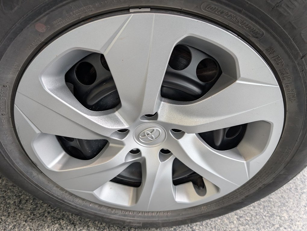 2022 Toyota RAV4 LE AWD, GARANTIE JUSQU EN 2026, in Magog, Quebec - 23 - w1024h768px