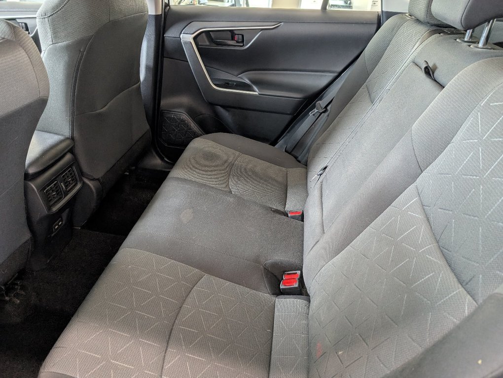 2022 Toyota RAV4 LE AWD, GARANTIE JUSQU EN 2026, in Magog, Quebec - 11 - w1024h768px