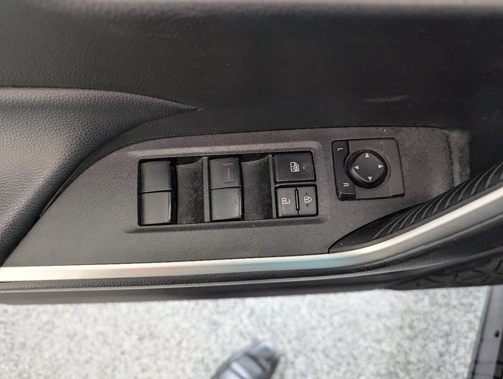 2022 Toyota RAV4 LE AWD, GARANTIE JUSQU EN 2026, in Magog, Quebec - 14 - w1024h768px