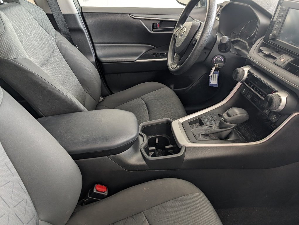 2022 Toyota RAV4 LE AWD, GARANTIE JUSQU EN 2026, in Magog, Quebec - 9 - w1024h768px