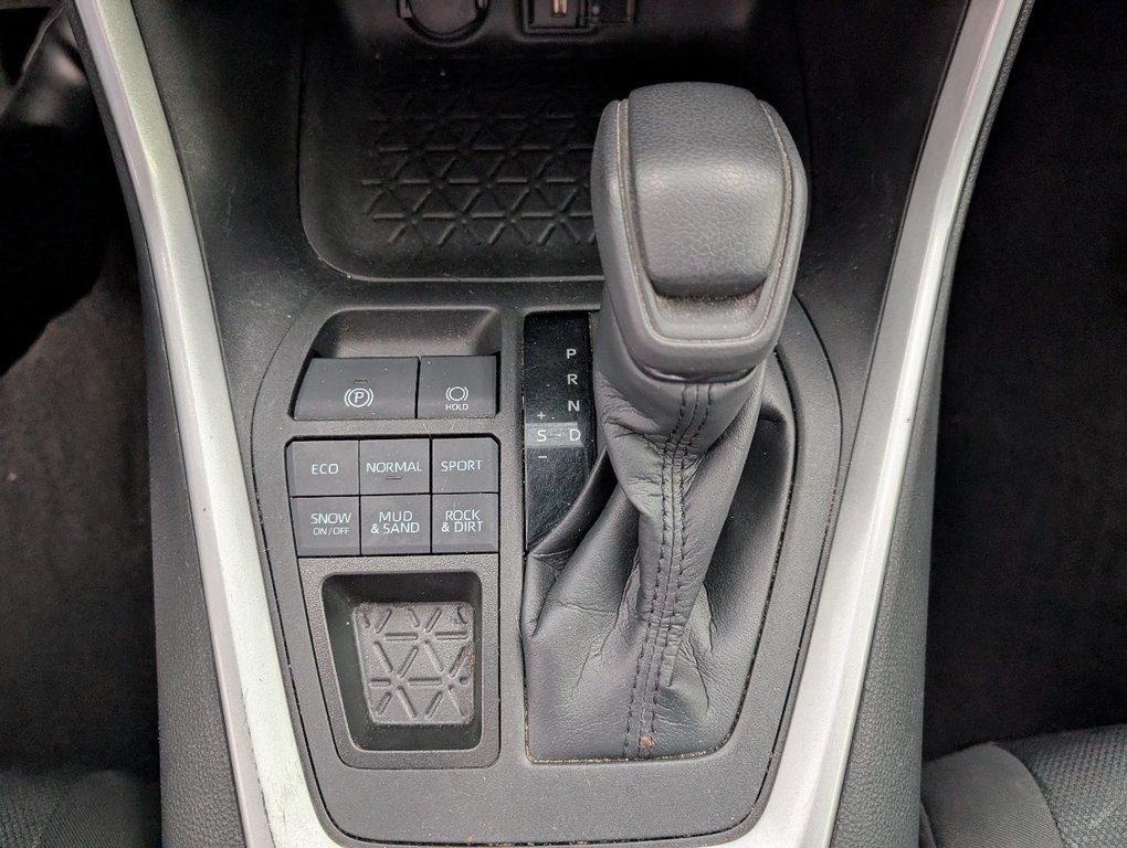 2022 Toyota RAV4 LE AWD, GARANTIE JUSQU EN 2026, in Magog, Quebec - 16 - w1024h768px