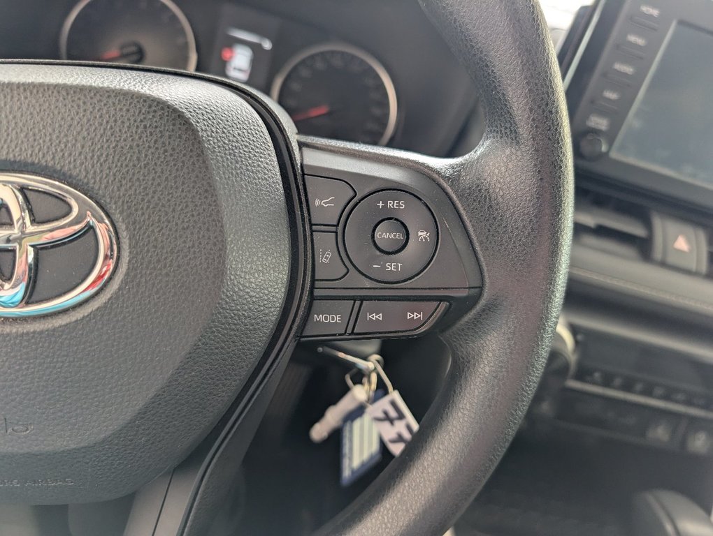 2022 Toyota RAV4 LE AWD, GARANTIE JUSQU EN 2026, in Magog, Quebec - 18 - w1024h768px