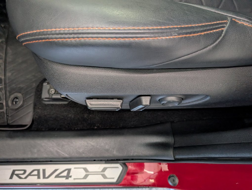 Toyota RAV4 Trail AWD, GARANTIE JUSQU EN 2026, 2022 à Magog, Québec - 14 - w1024h768px