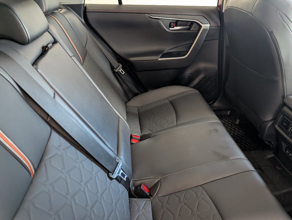 Toyota RAV4 Trail AWD, GARANTIE JUSQU EN 2026, 2022 à Magog, Québec - 8 - w1024h768px