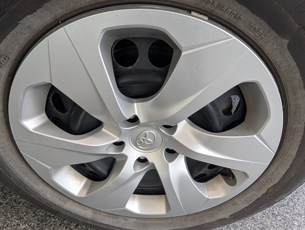 2022 Toyota RAV4 LE AWD, GARANTIE JUSQU EN 2026, in Magog, Quebec - 22 - w1024h768px