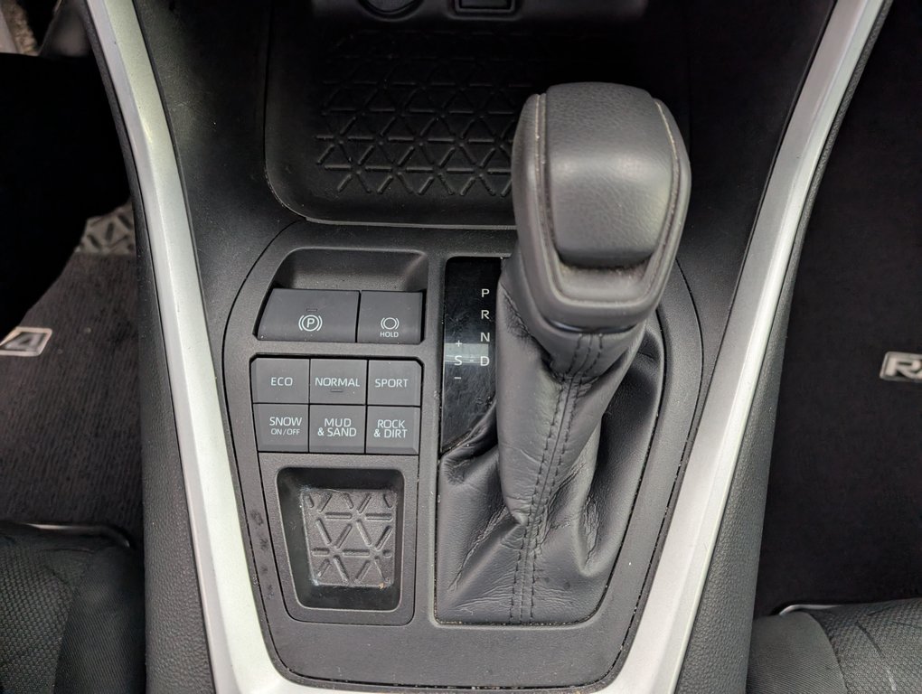 2022 Toyota RAV4 LE AWD, GARANTIE JUSQU EN 2026, in Magog, Quebec - 15 - w1024h768px