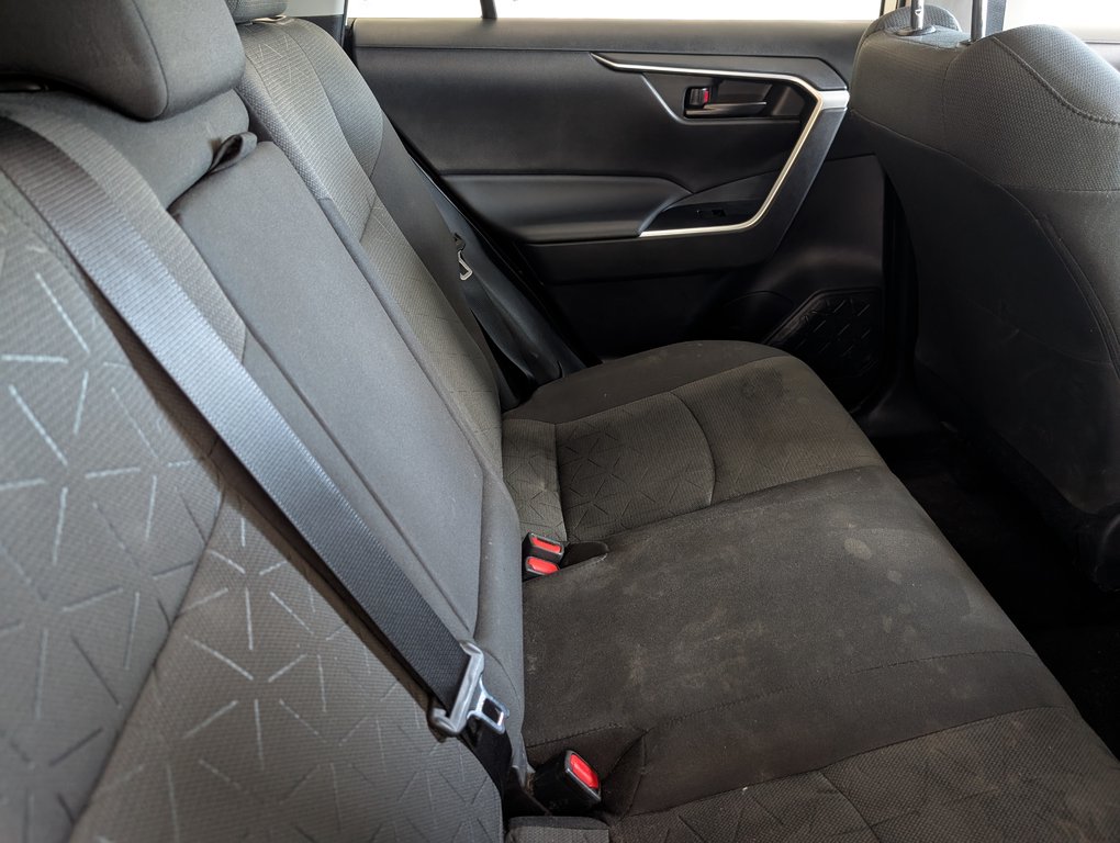 2022 Toyota RAV4 LE AWD, GARANTIE JUSQU EN 2026, in Magog, Quebec - 7 - w1024h768px