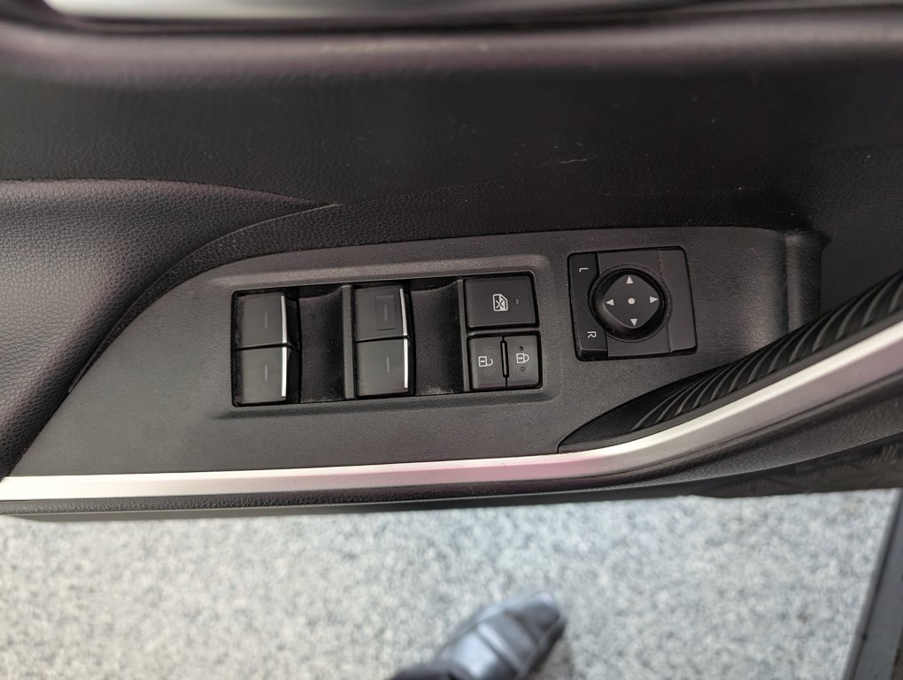 2022 Toyota RAV4 XLE AWD in Magog, Quebec - 15 - w1024h768px