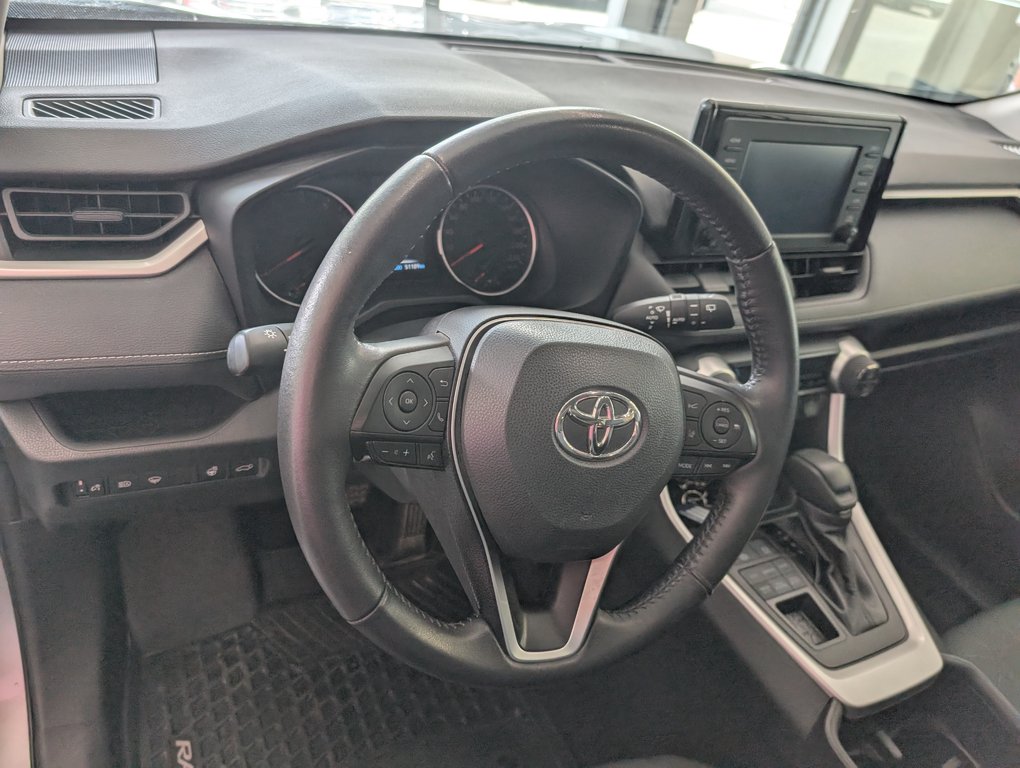 2022 Toyota RAV4 XLE AWD in Magog, Quebec - 13 - w1024h768px
