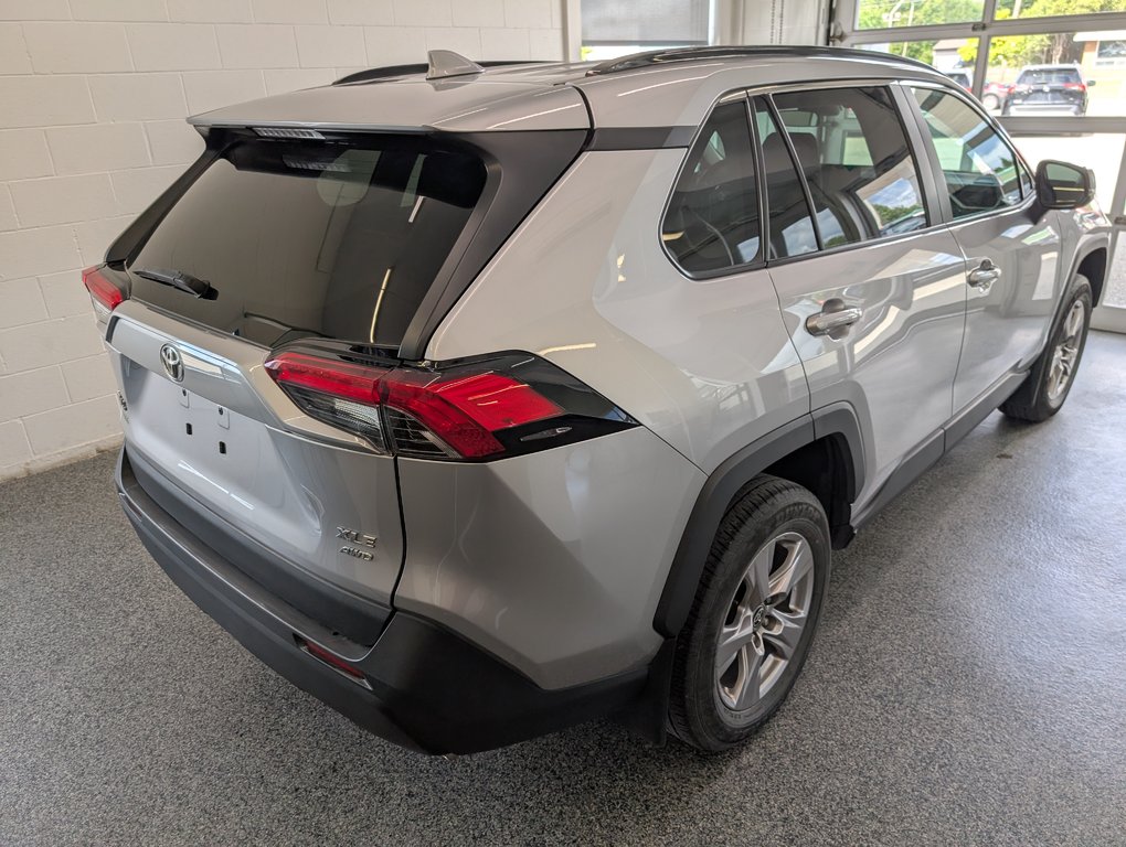 2022 Toyota RAV4 XLE AWD in Magog, Quebec - 3 - w1024h768px