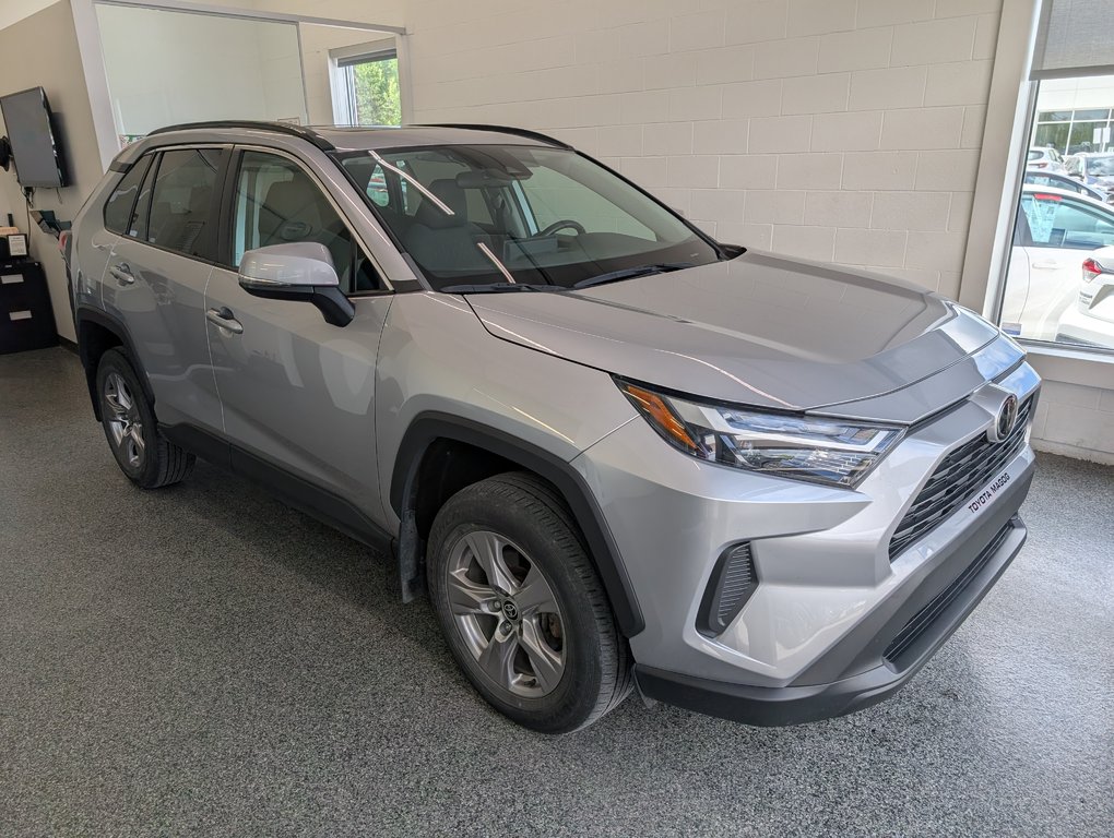2022 Toyota RAV4 XLE AWD in Magog, Quebec - 1 - w1024h768px