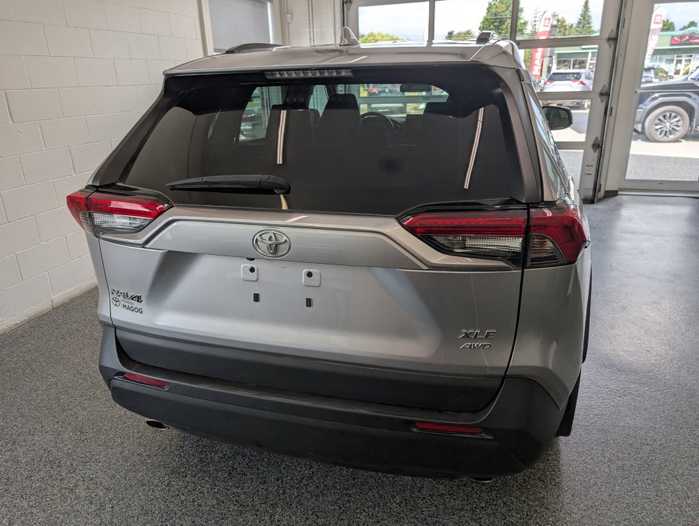 2022 Toyota RAV4 XLE AWD in Magog, Quebec - 4 - w1024h768px