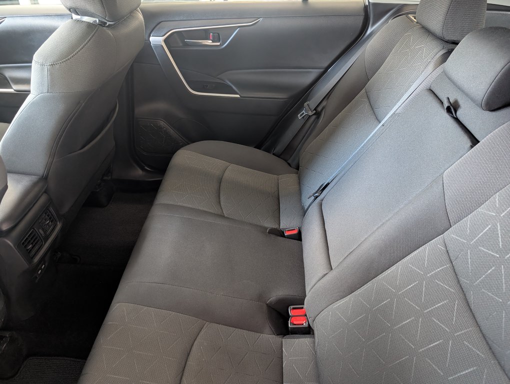 2022 Toyota RAV4 XLE AWD in Magog, Quebec - 11 - w1024h768px