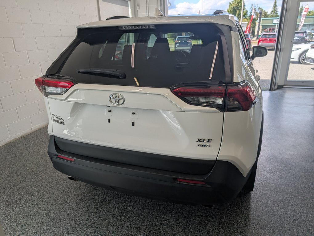 2022 Toyota RAV4 XLE AWD in Magog, Quebec - 4 - w1024h768px