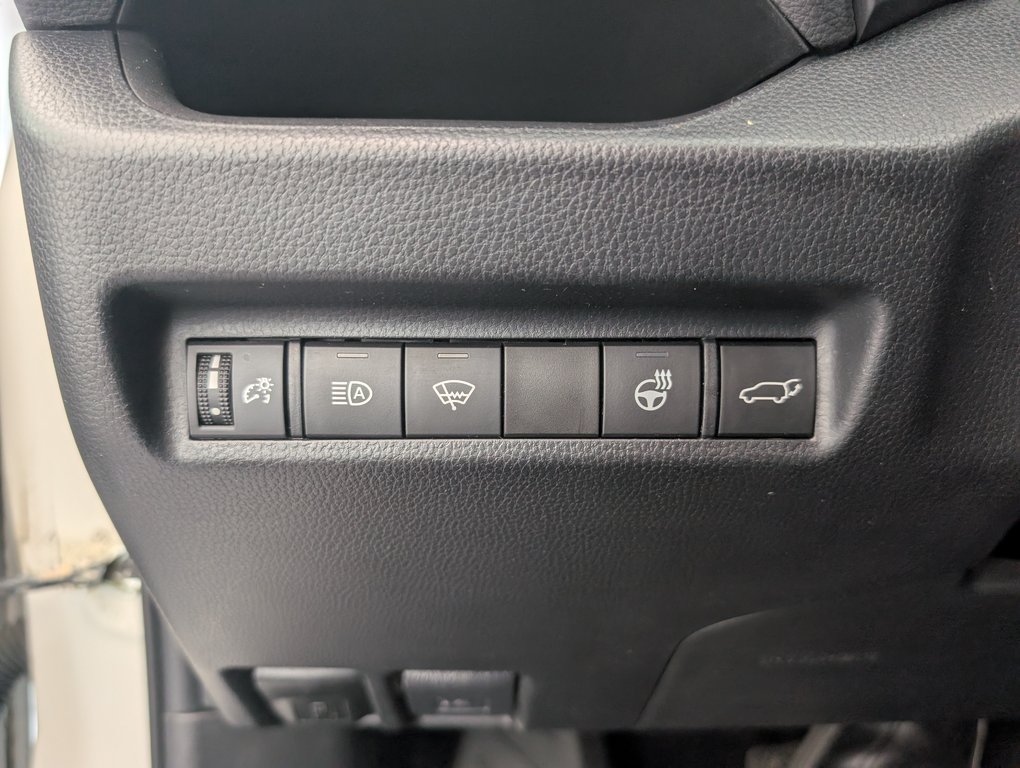 2022 Toyota RAV4 XLE AWD in Magog, Quebec - 23 - w1024h768px