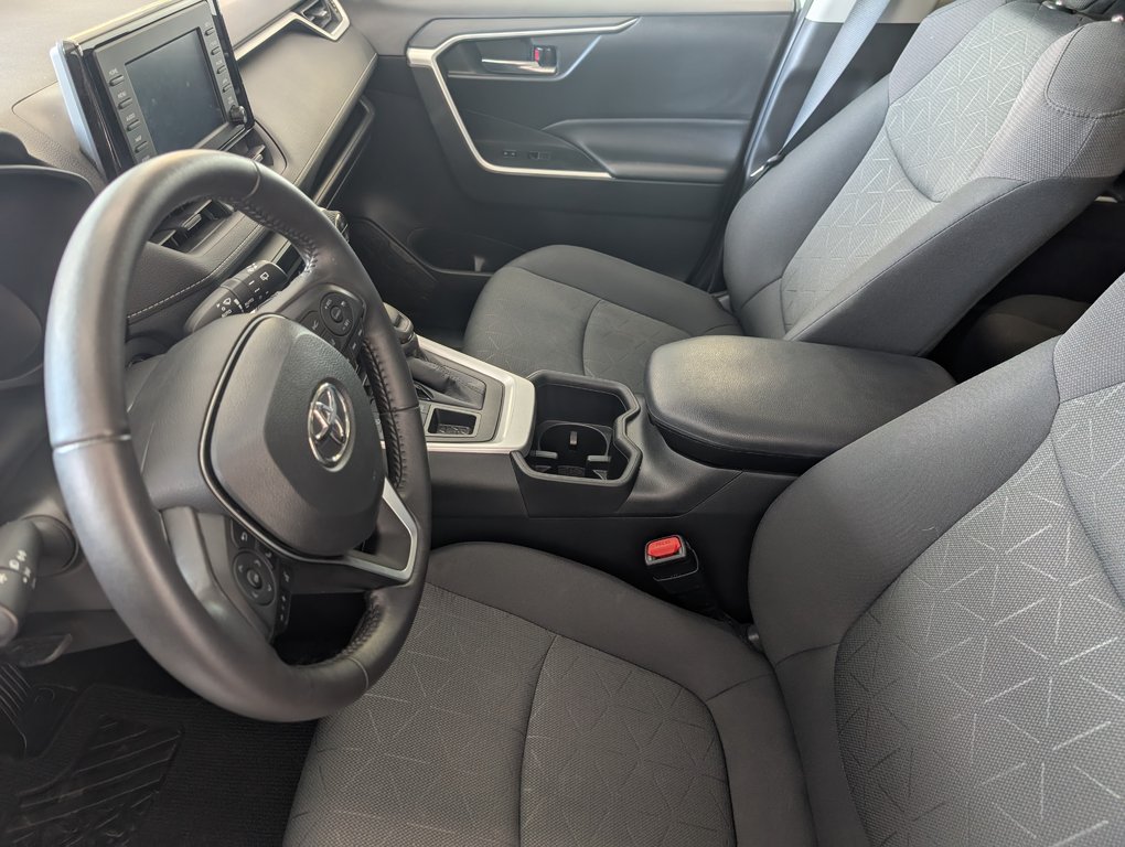 2022 Toyota RAV4 XLE AWD in Magog, Quebec - 12 - w1024h768px