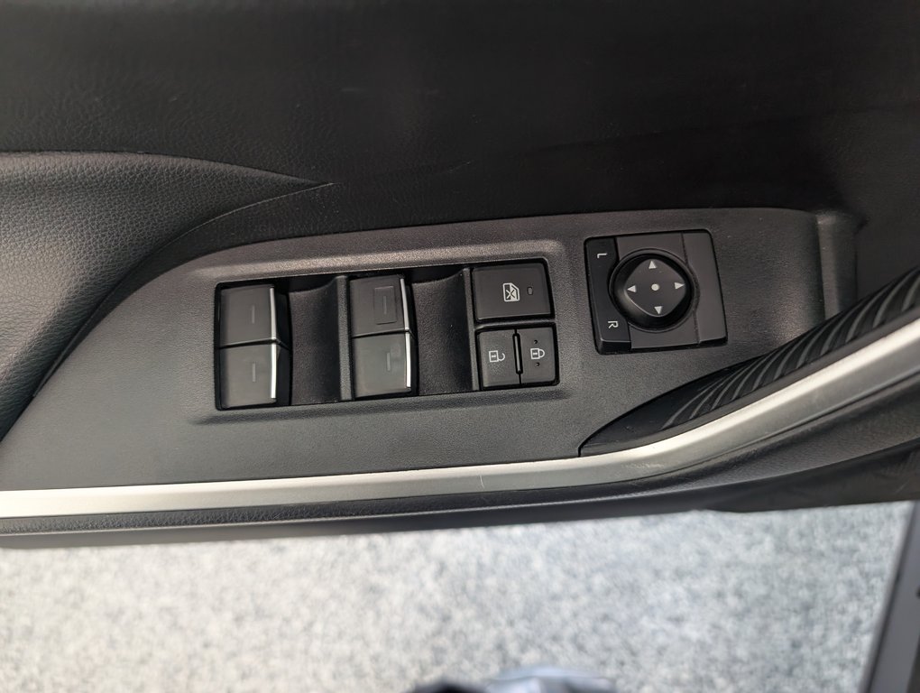 2022 Toyota RAV4 XLE AWD in Magog, Quebec - 15 - w1024h768px