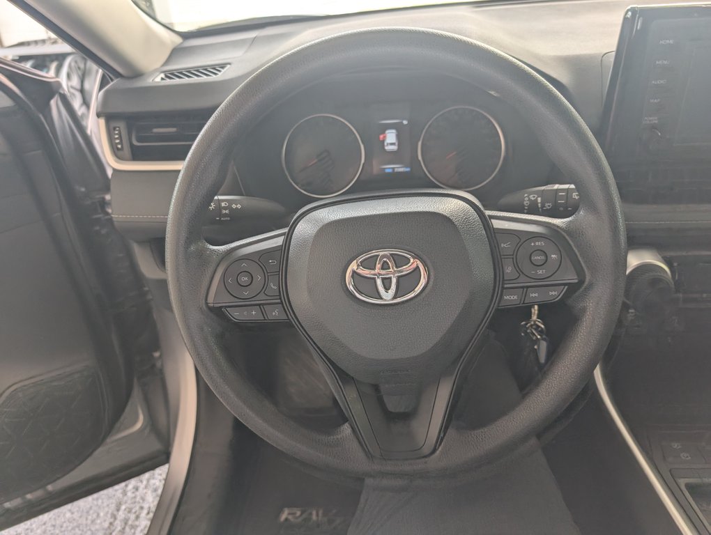 2022 Toyota RAV4 LE, A/C, in Magog, Quebec - 14 - w1024h768px