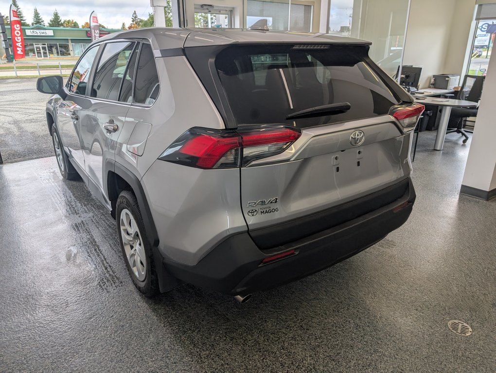 2022 Toyota RAV4 LE, A/C, in Magog, Quebec - 4 - w1024h768px
