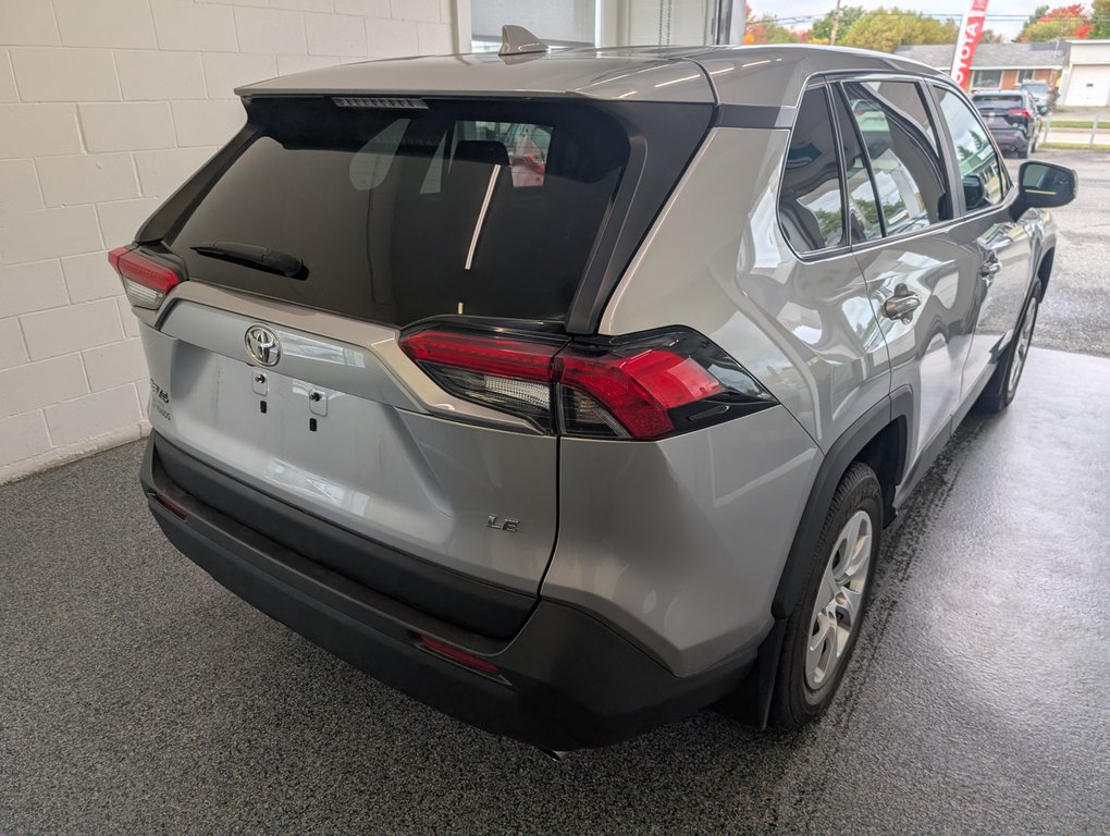 2022 Toyota RAV4 LE, A/C, in Magog, Quebec - 3 - w1024h768px