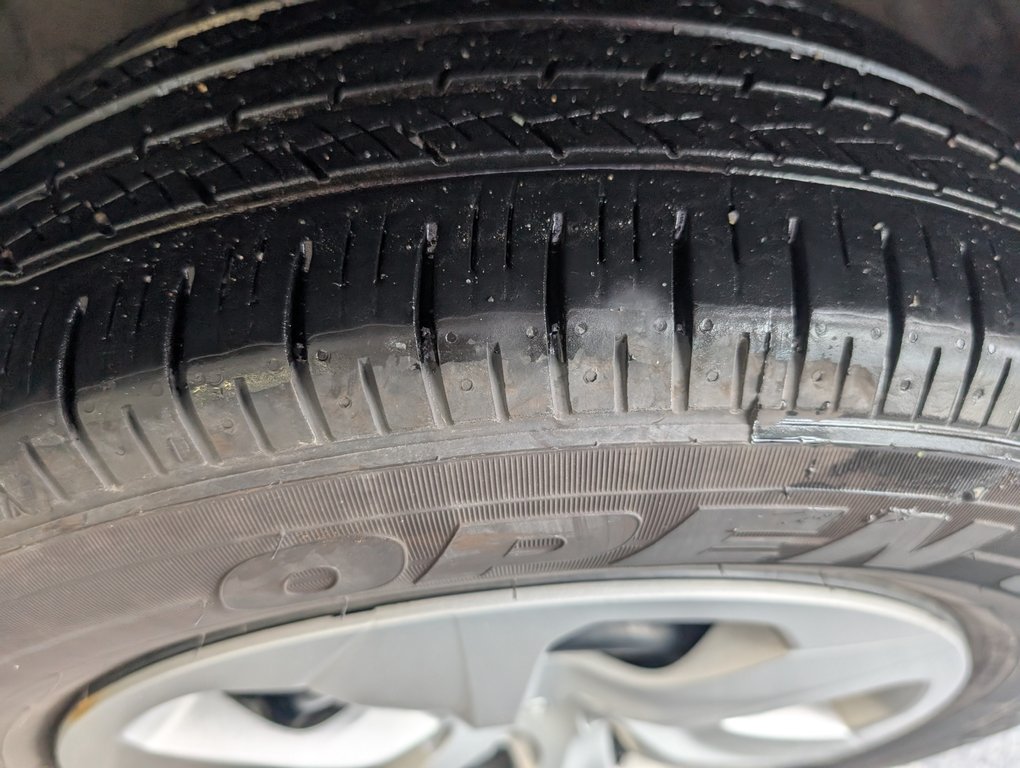 2022 Toyota RAV4 LE, A/C, in Magog, Quebec - 21 - w1024h768px
